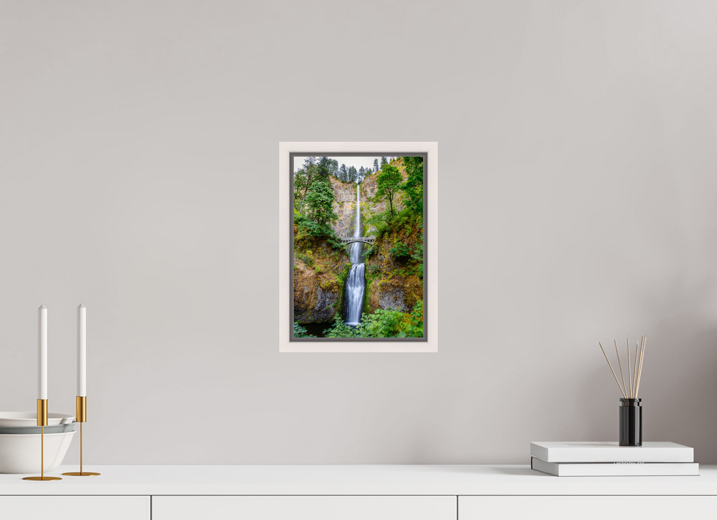 20 x 28 cm, White Frame Multnomah Falls