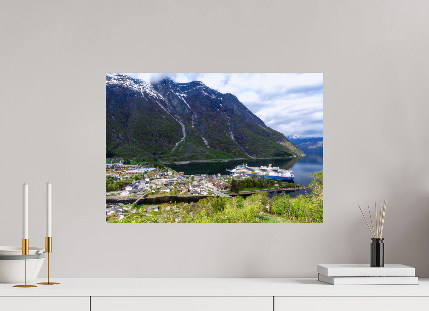 57.7 x 40 cm, Photo Print On Fuji Crystal DP II Borealis in Eindfjord