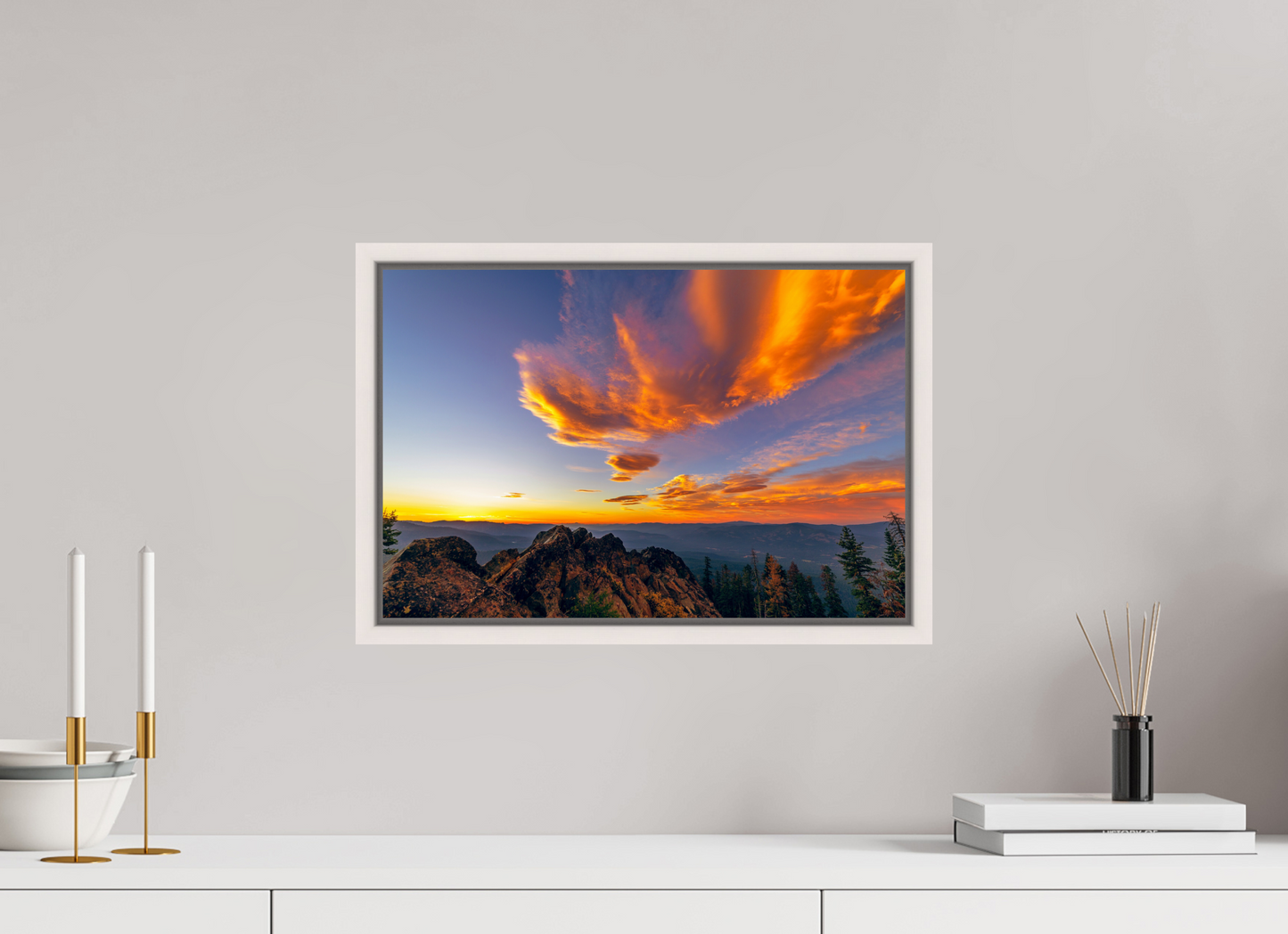 45 x 30 cm, White Frame Mills Peak Sunset