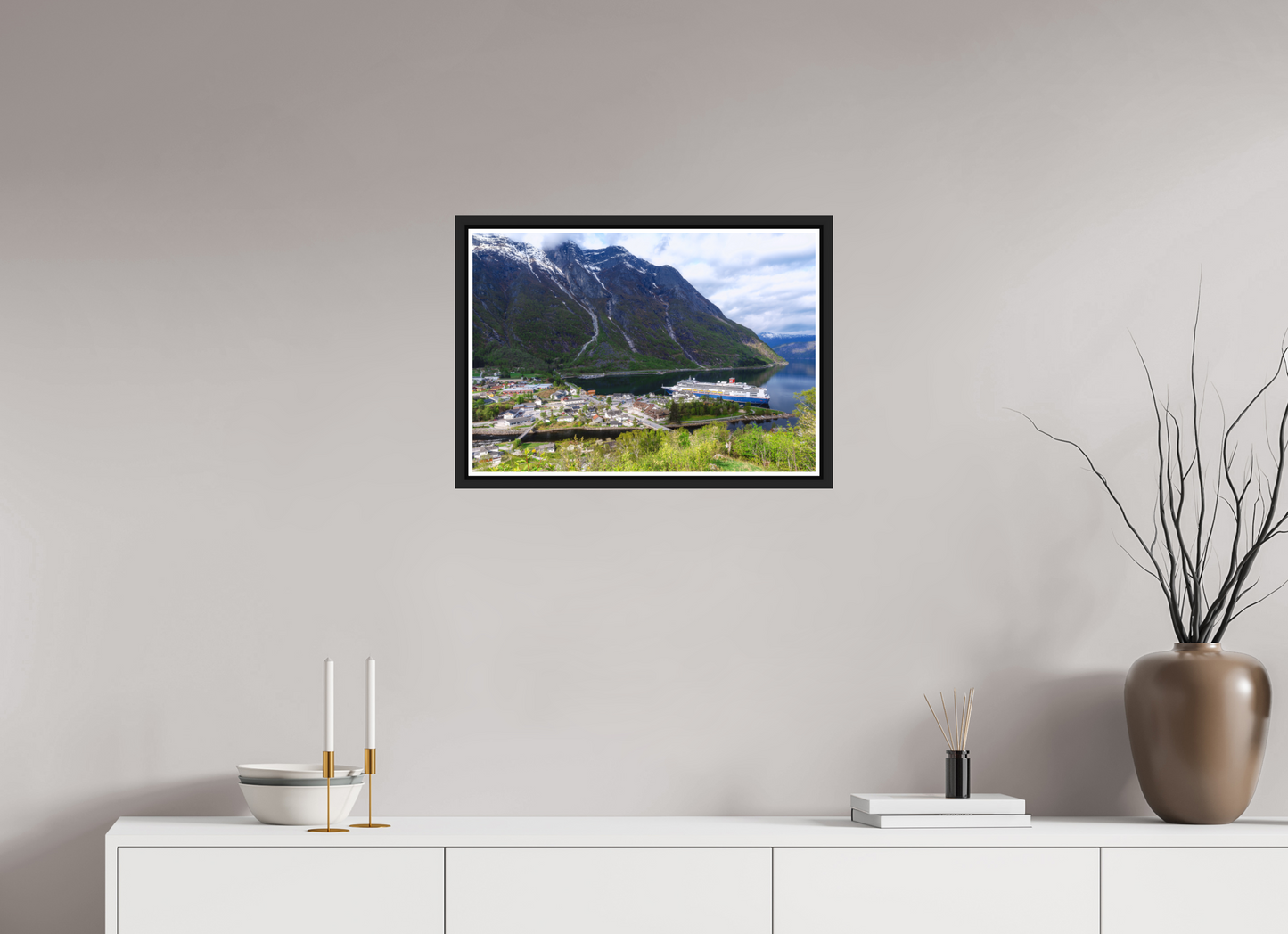 57.7 x 40 cm, Matt Black Frame Borealis in Eidfjord
