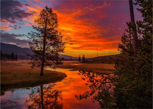 Main image Yellowstone Sunrise