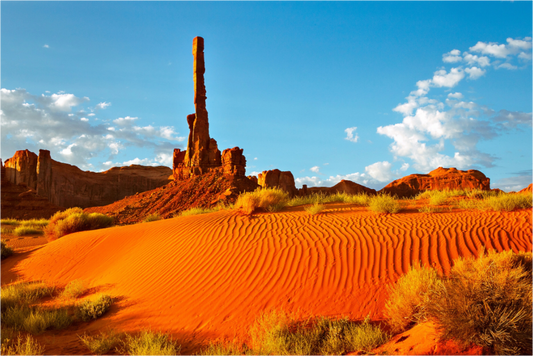 Main image The Totem Pole, Monument Valley