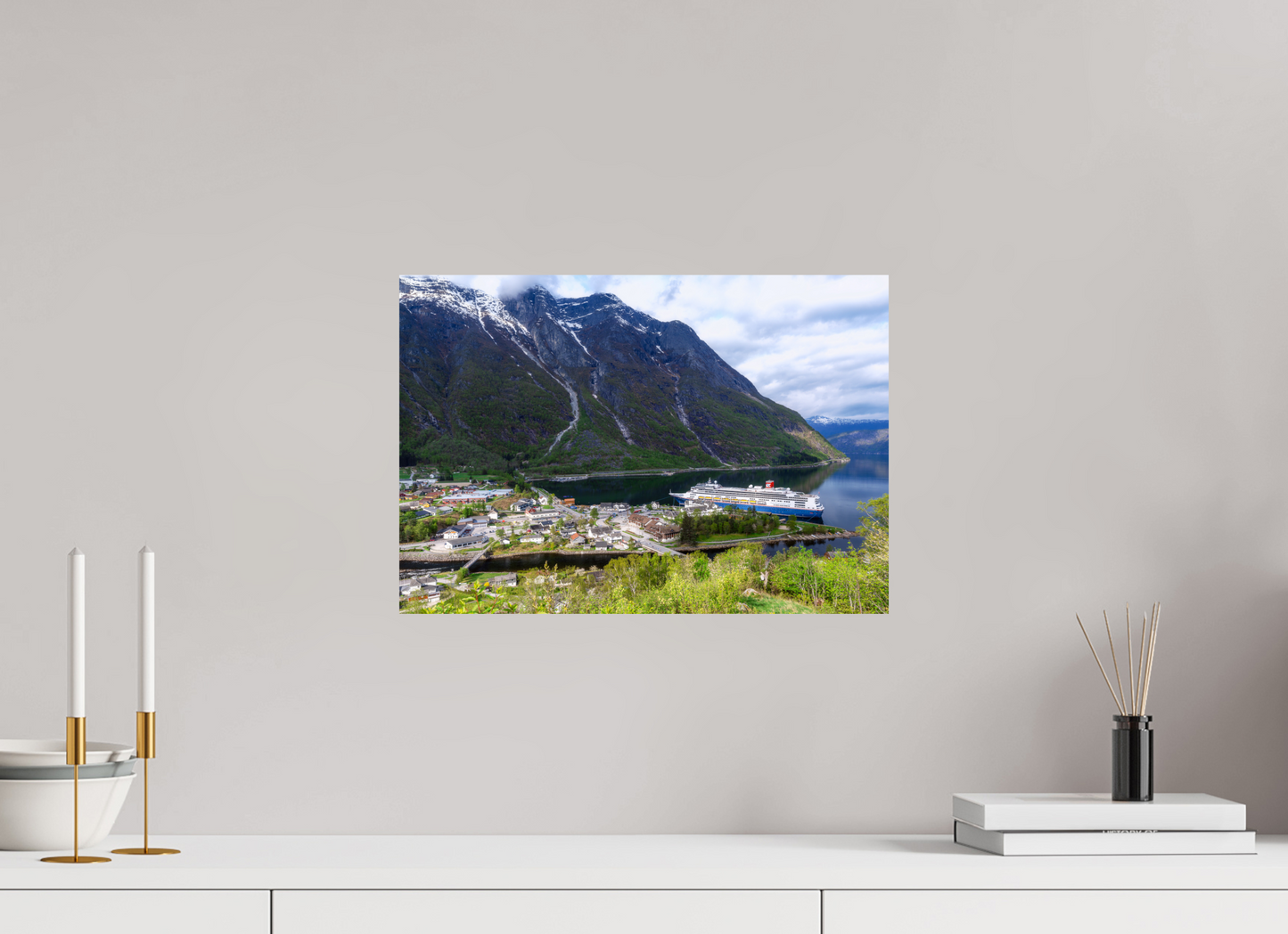 43.3 x 30 cm, Photo Print On Fuji Crystal DP II Borealis in Eindfjord