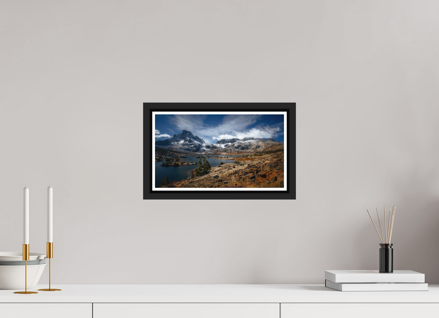 32 x 18 cm, Matt Black Frame 1000 Island Lake