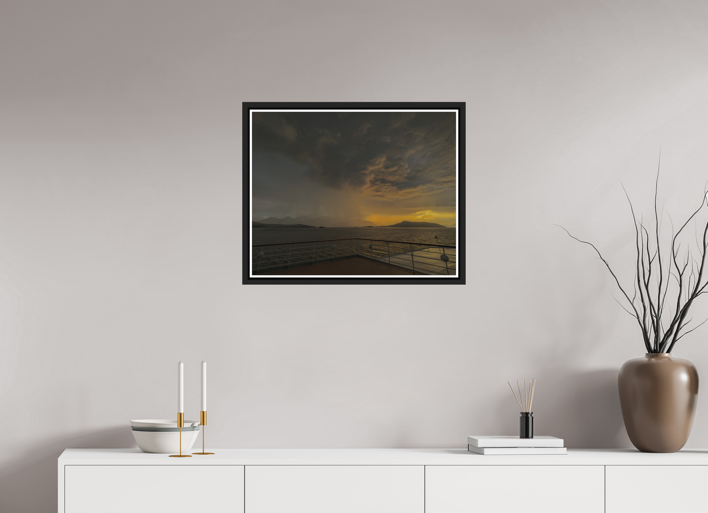 62.5 x 50 cm, Matt Black Frame Balmoral. Molde Squall
