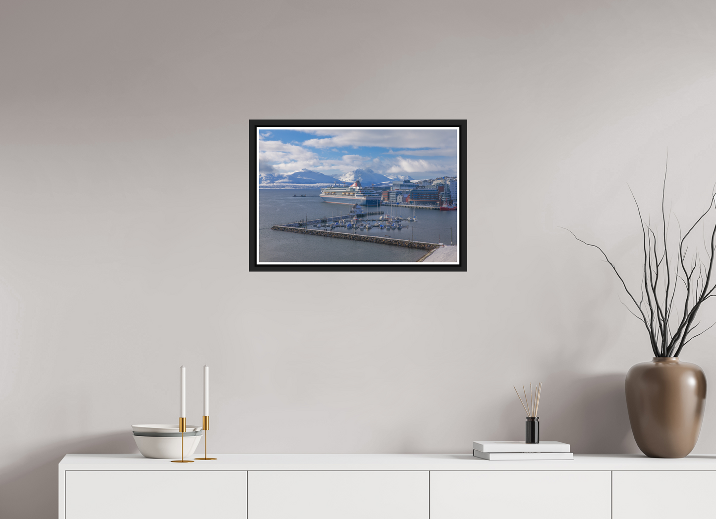 60 x 40 cm, Matt Black Frame Balmoral in Tromso
